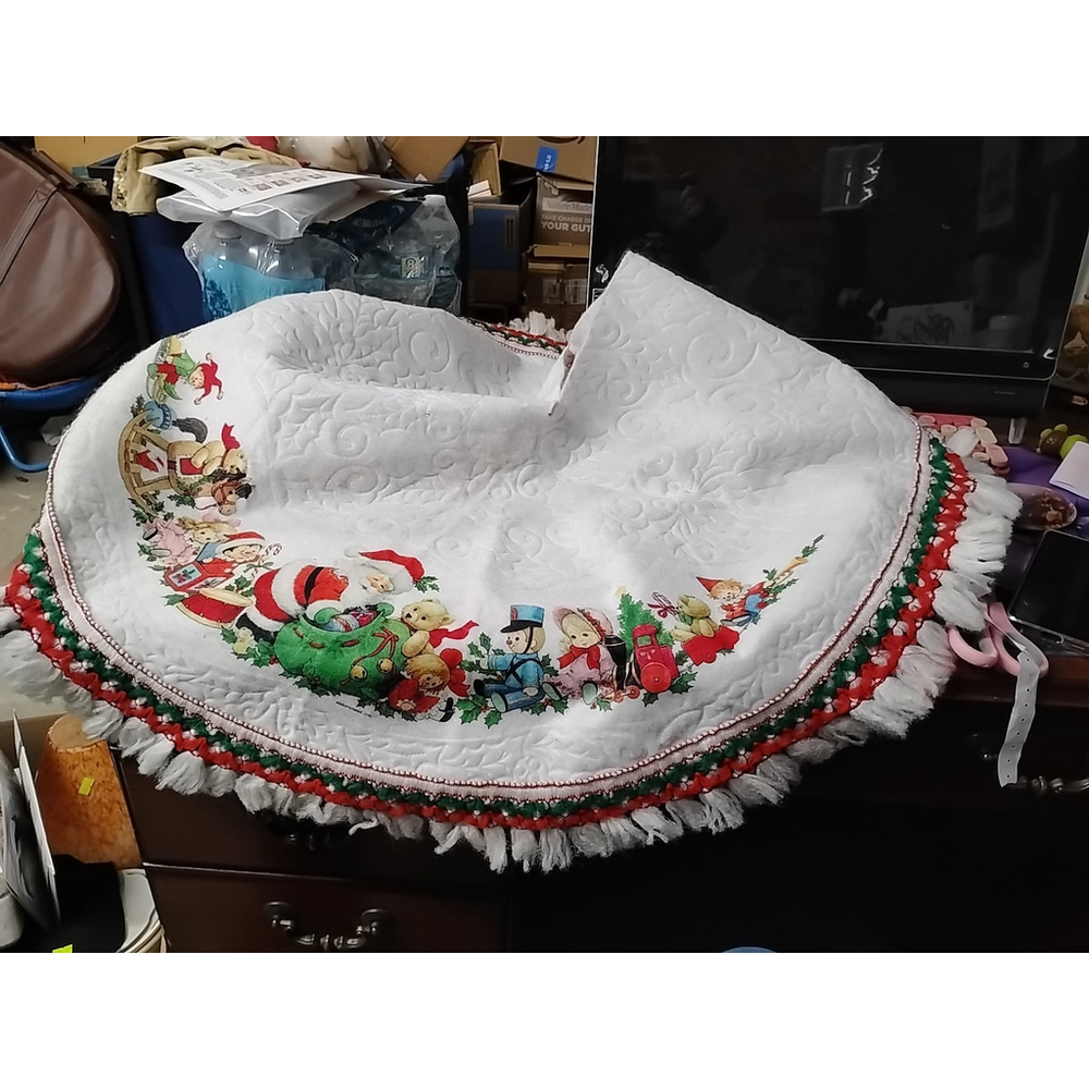 Vintage Santa's Best Felt Ruffled Christmas Tree Skirt Santa Snowman Animals